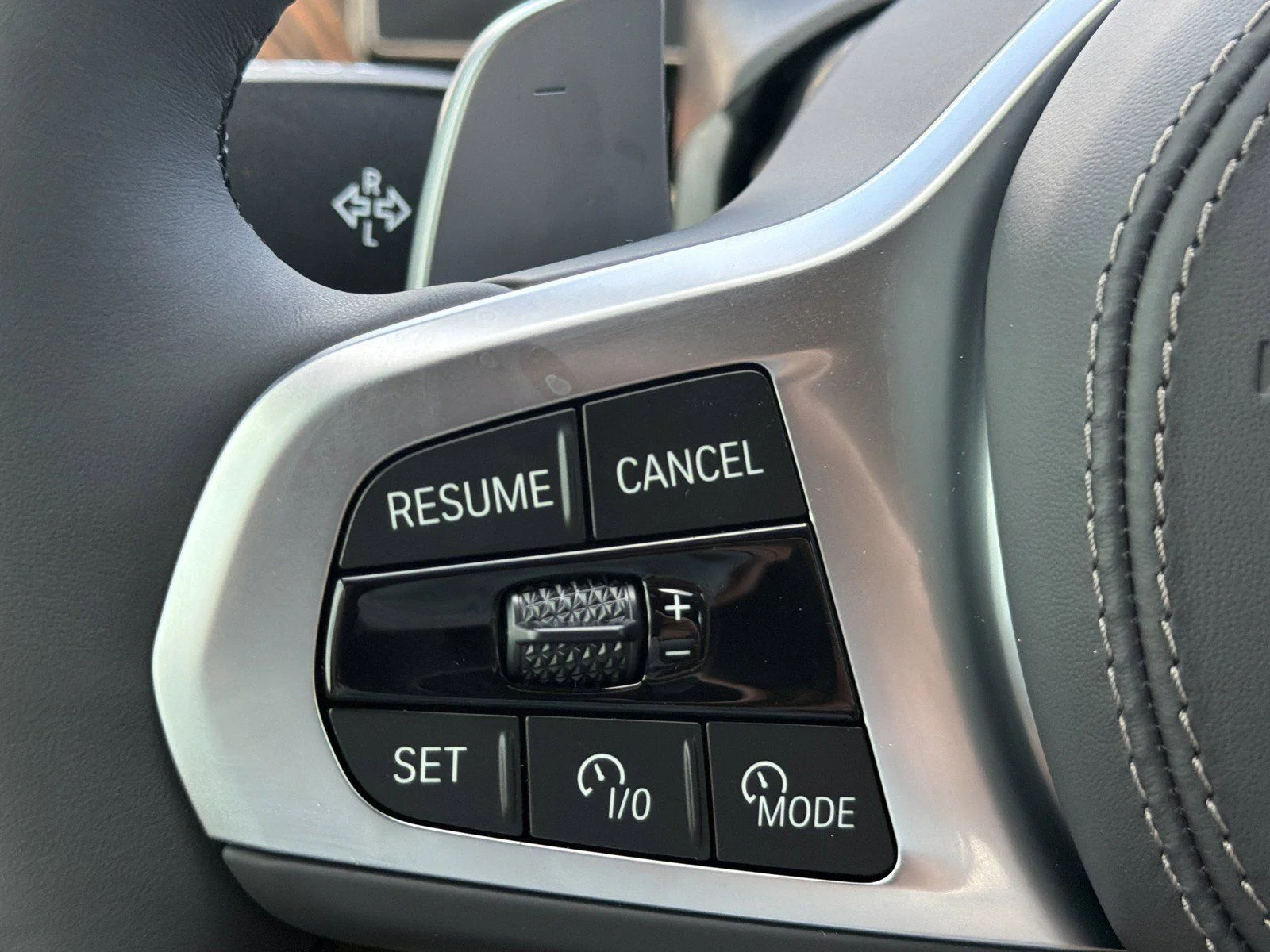 New 2027 Alpine White BMW xDrive40i image 34