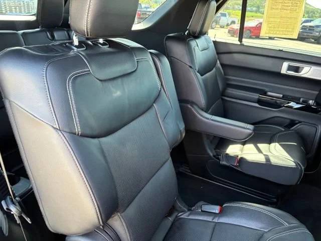 Used 2023  Ford ST image 22