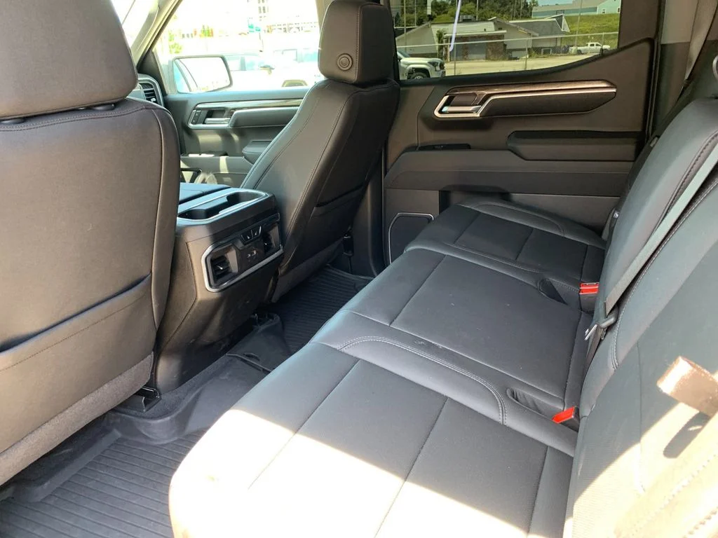 Used 2025 Black Chevrolet LTZ image 14