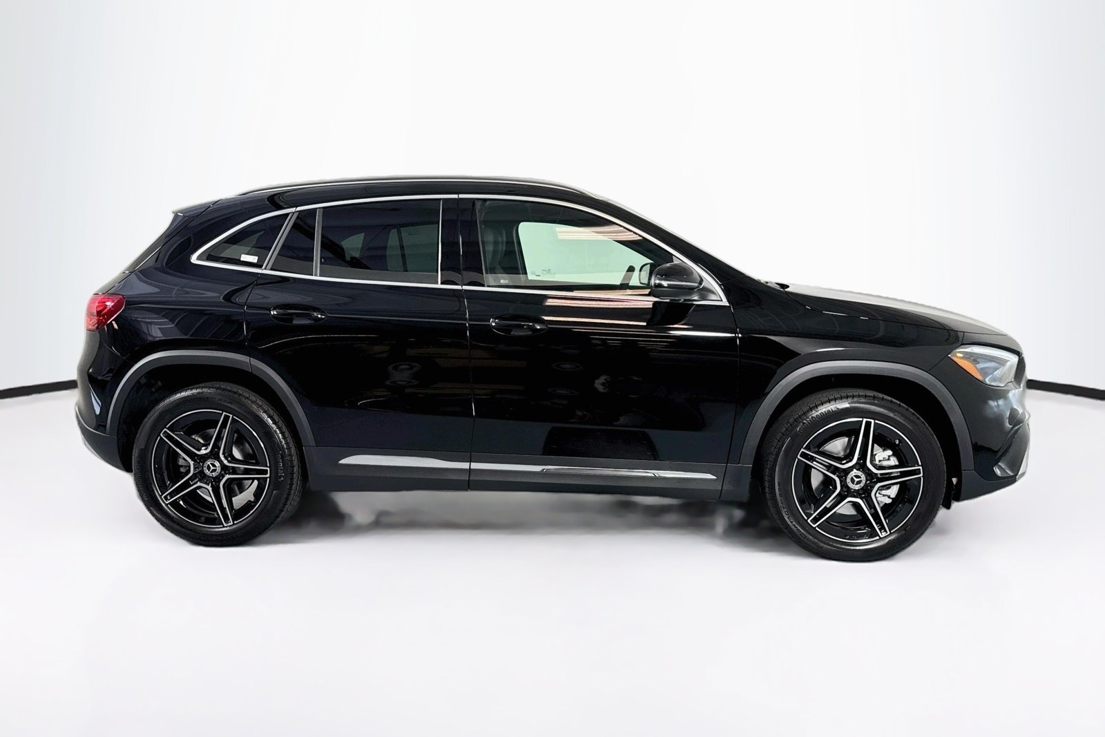 New 2026 Night Black Mercedes-Benz GLA 250 image 4