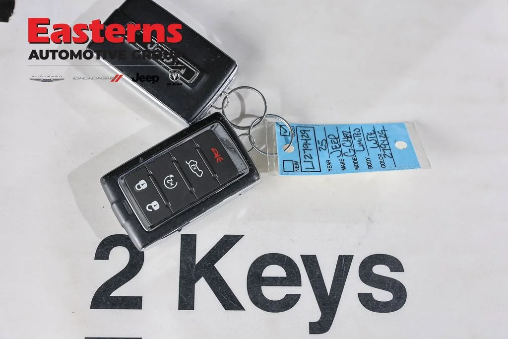 Used 2025 White Jeep Limited image 27