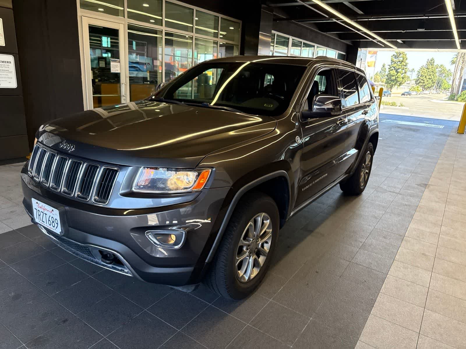 Used 2016 Granite Crystal Metallic Clearcoat Jeep Limited image 20