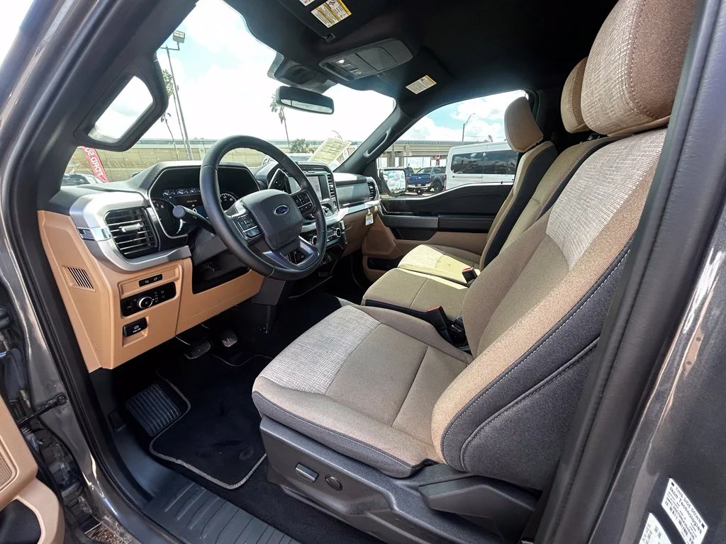 Used 2023 Gray Ford XLT image 12