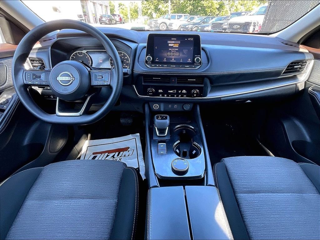 Used 2023 Gray Nissan SV image 21