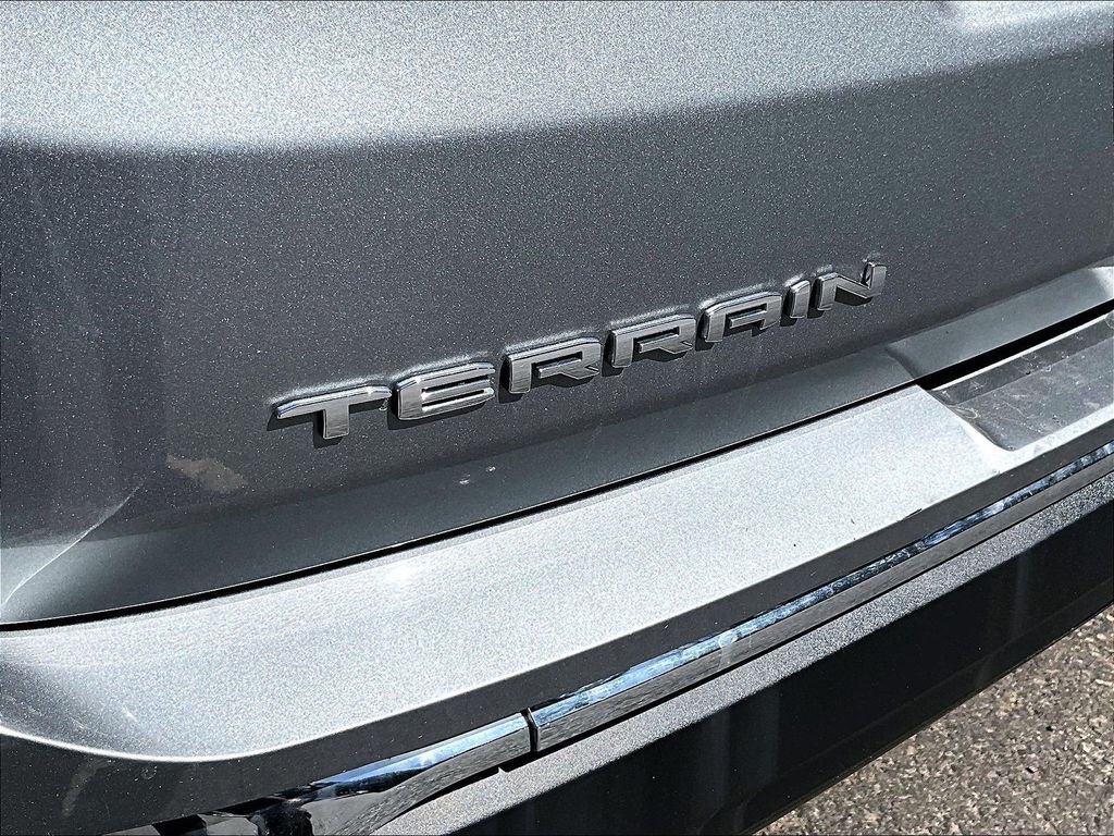 Used 2023 Silver GMC SLT image 27