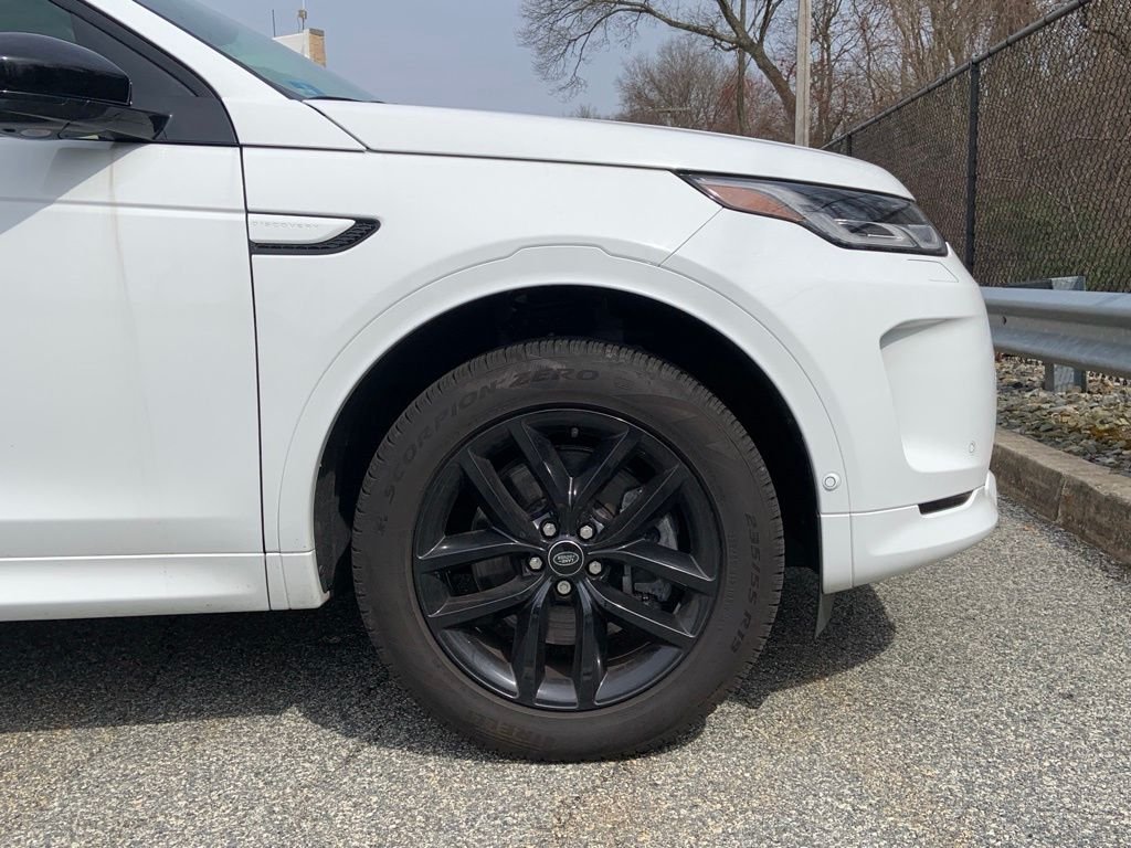 Used 2024 White Land Rover S image 9