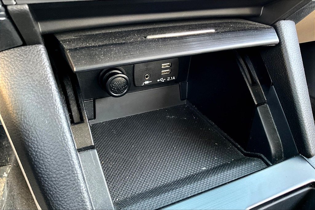 Used 2019 Green Subaru 2.5i image 16