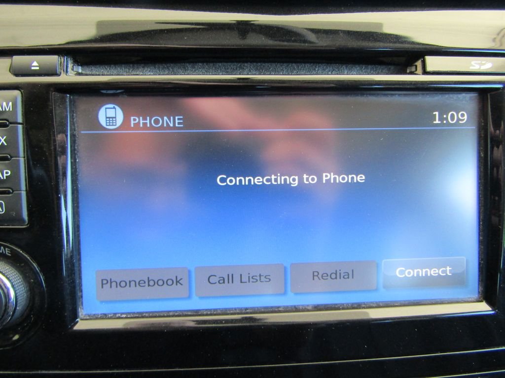 Used 2017 Black Nissan SL image 7