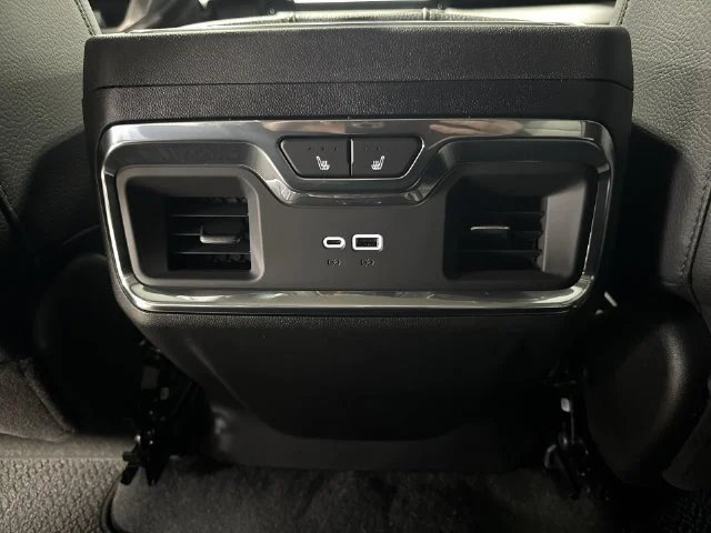 2026 GMC Sierra 3500HD Denali - Photo 24