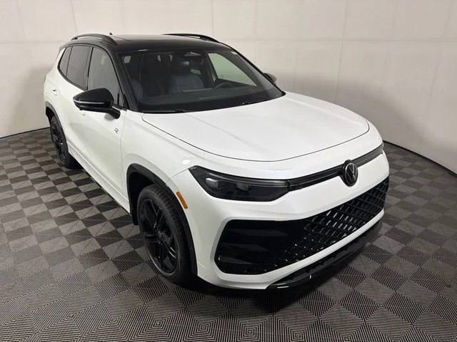 2026 Volkswagen Tiguan 2.0T SE R-Line Black