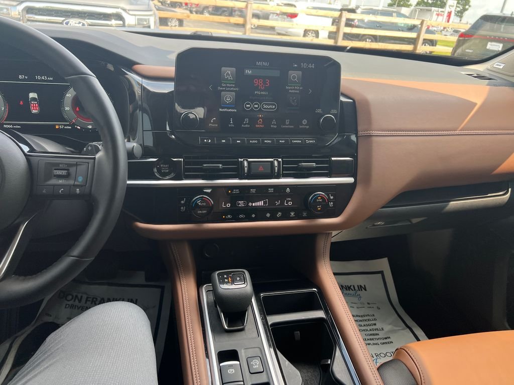 Used 2025 Gray Nissan Platinum image 20