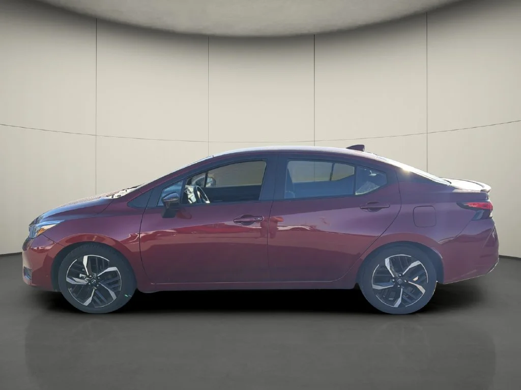 Used 2024 Red Nissan 1.6 SR image 4
