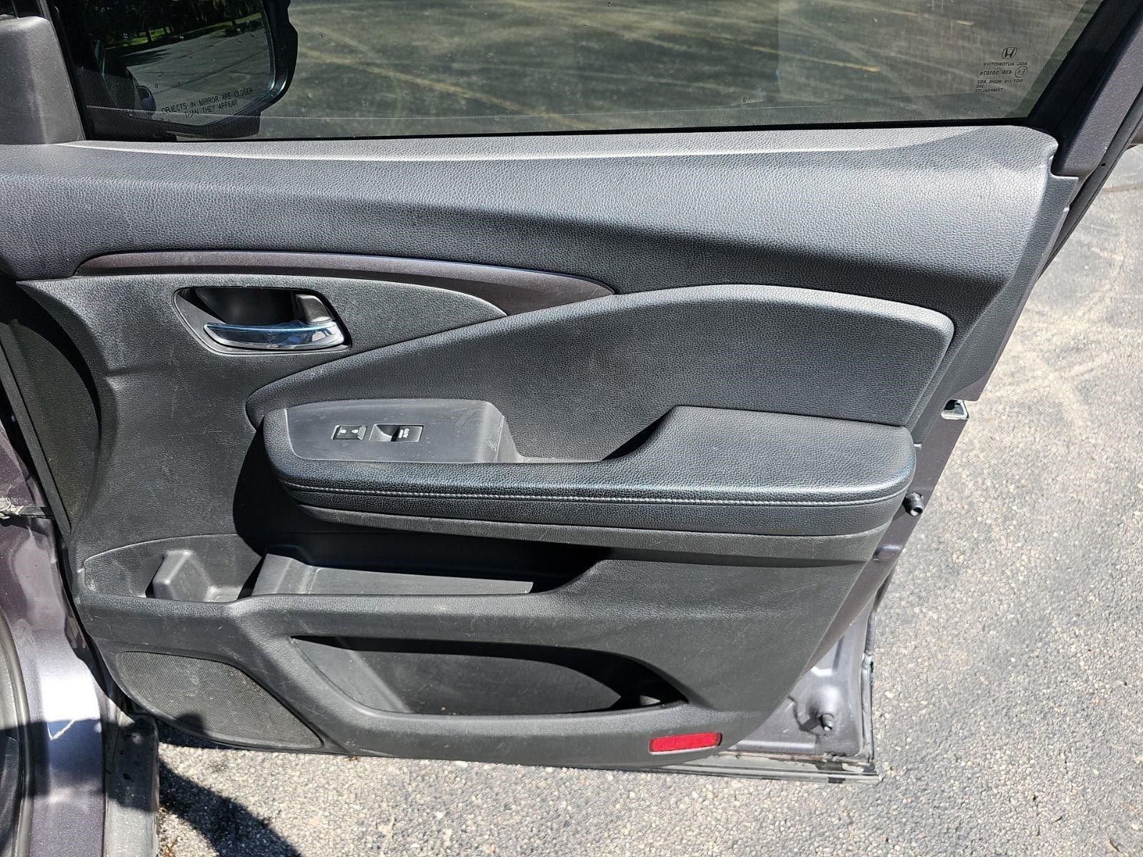 Used 2018 Gray Honda EX-L image 13