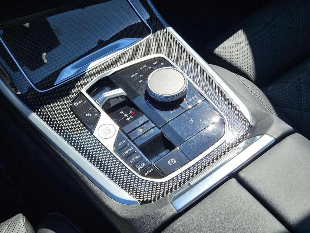 Certified Used 2025 Alpine White BMW M60i image 30