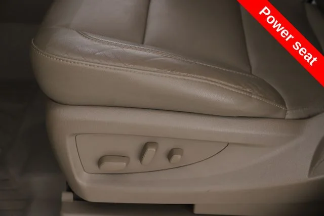 Used 2020 Beige Chevrolet Premier image 19