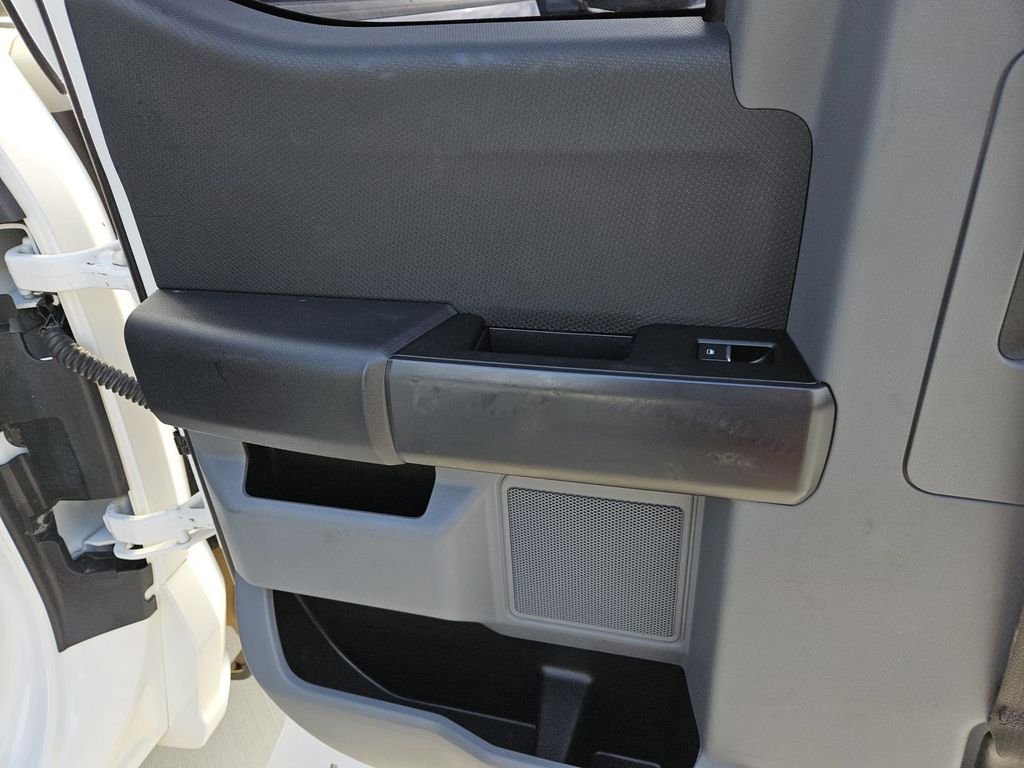Used 2021 White Ford XL image 29