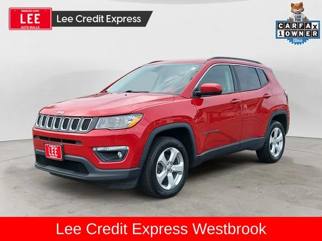 Used 2018 Red Jeep Latitude image 1