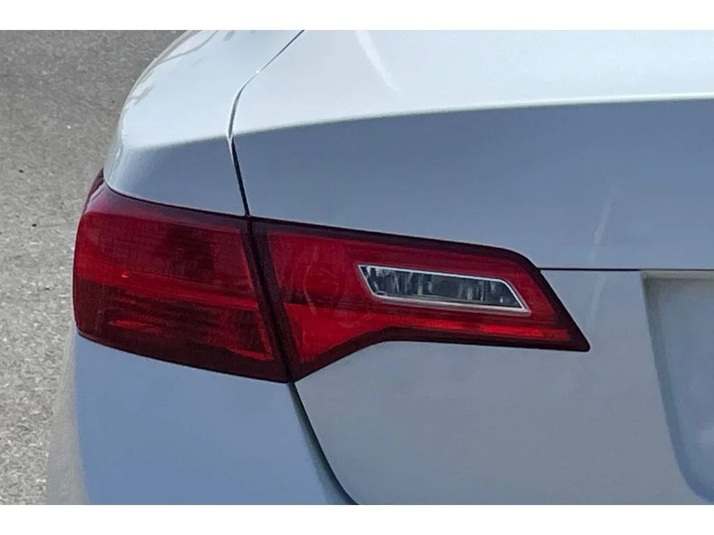 Used 2014 Bellanova White Pearl Acura 2.0L (A5) image 34
