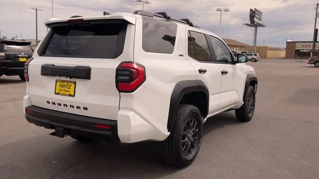 Used 2025 White Toyota SR5 image 9
