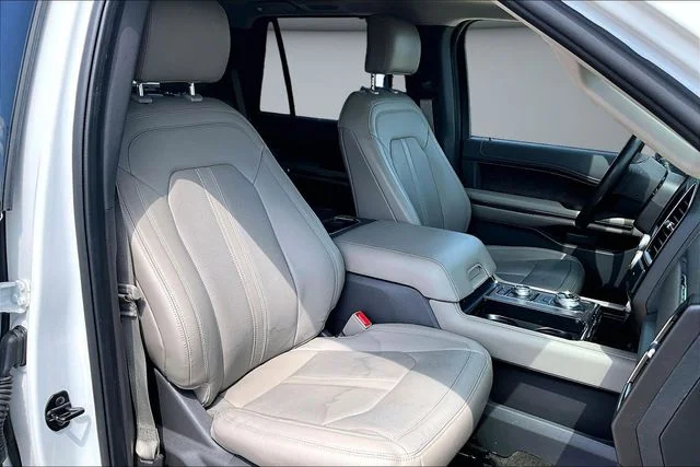 Used 2020 Star White Ford Limited image 30