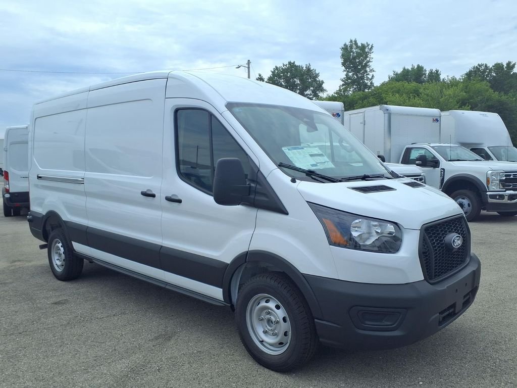 New 2026 Oxford White Ford Cargo Van image 5