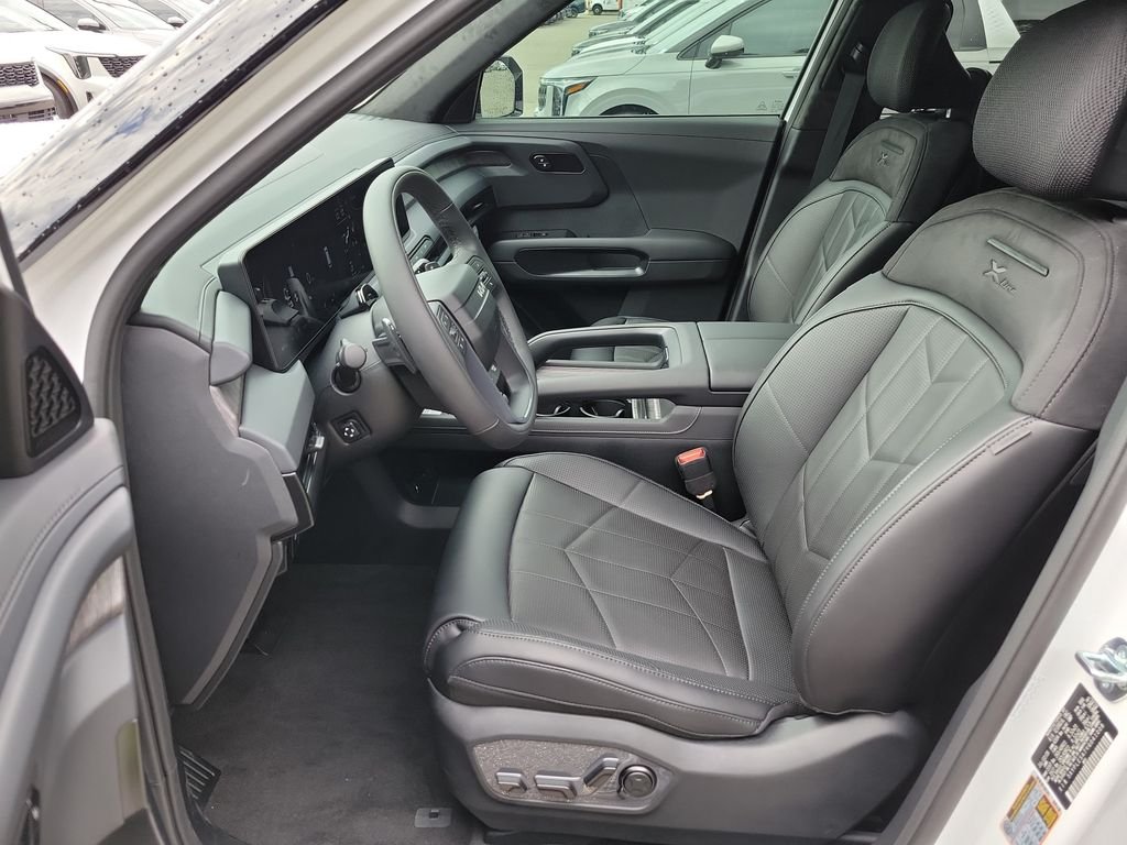 New 2027 Glacial White Pearl Kia X-Line SX Prestige image 25