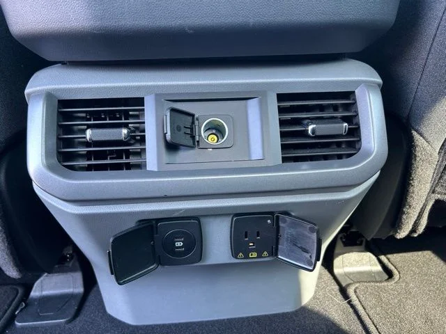 Used 2024 Silver Ford XLT image 21