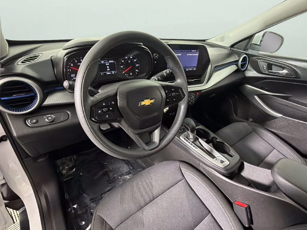 Used 2024 Summit White Chevrolet LS image 19