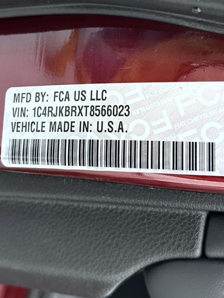 New 2026 Velvet Red Pearl-Coat Exterior Paint Jeep Limited image 27