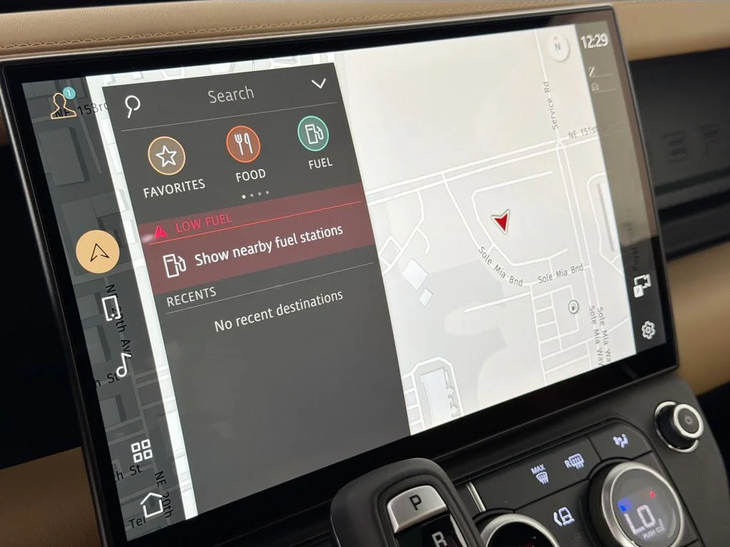 New 2026 Borasco Grey Land Rover X-Dynamic SE image 13