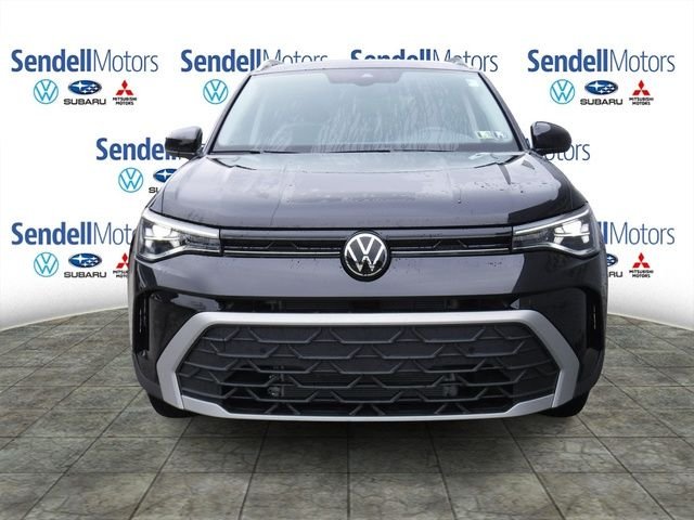 Certified Used 2025 Black Volkswagen 1.5T SE image 5