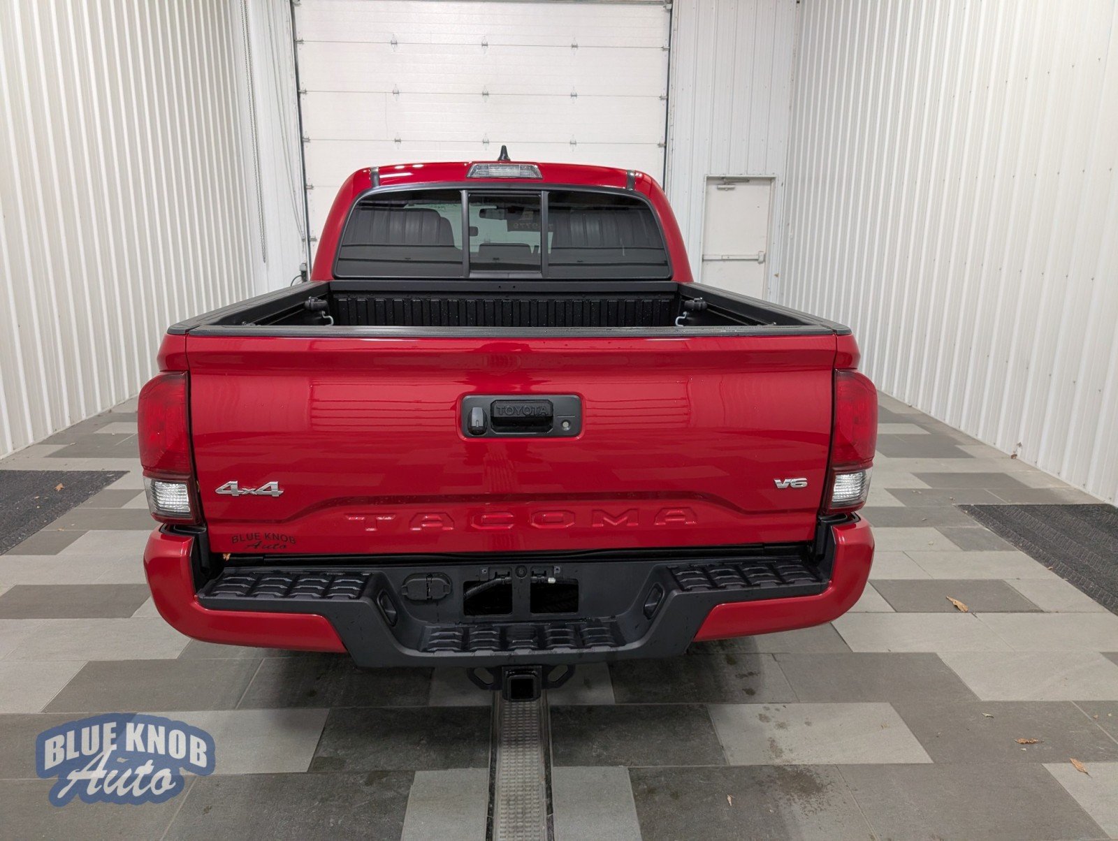 2022 Toyota Tacoma SR photo 3