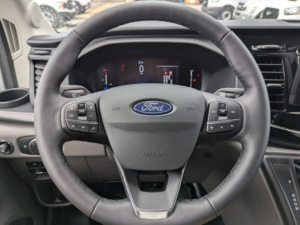 New 2026 Oxford White Ford XLT image 26