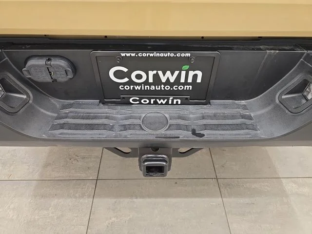 Used 2018 Quicksand Toyota SR5 image 17