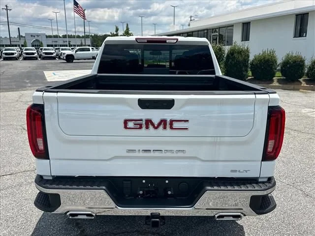 2026 GMC Sierra 1500 SLT - Photo 10