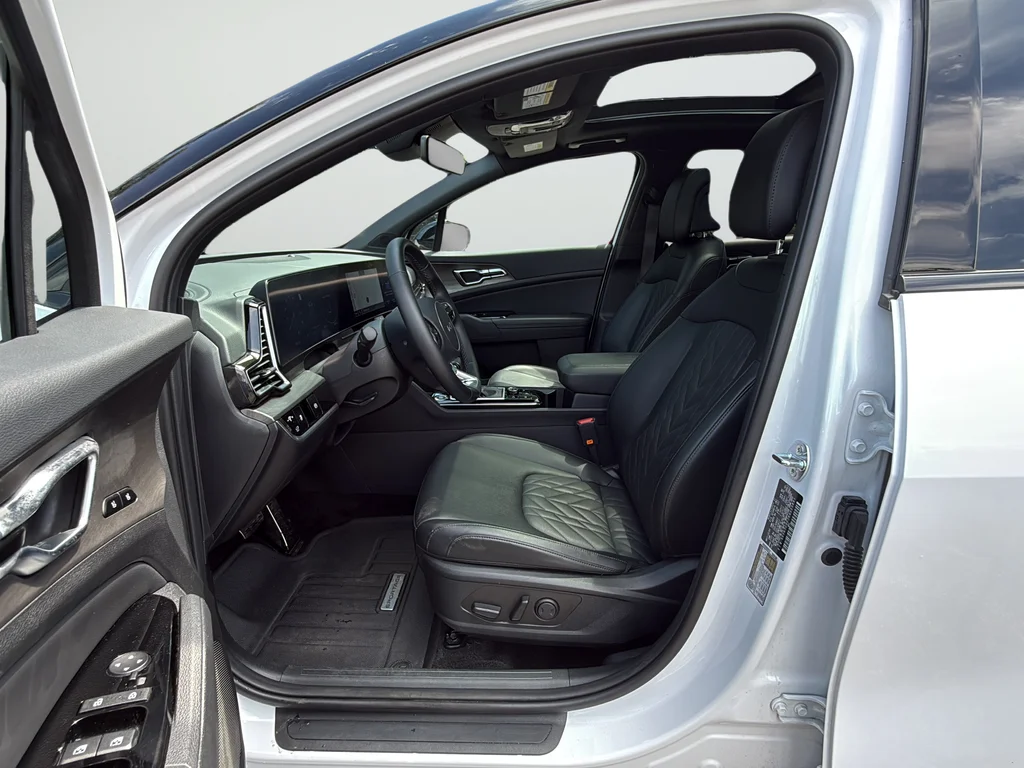 Used 2024 White Kia X-Pro image 31