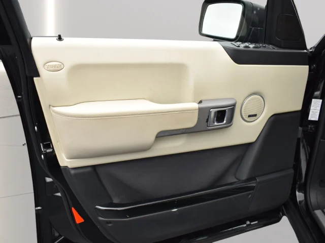 Used 2006 Black Land Rover Supercharged image 19