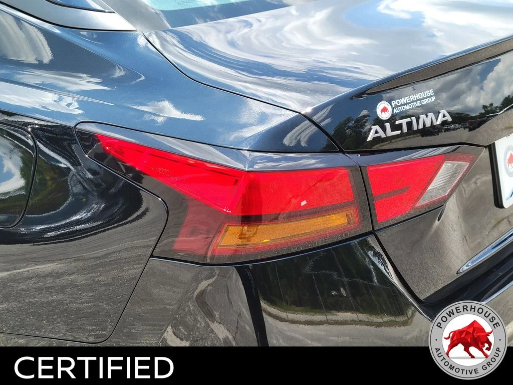 Used 2024 Black Nissan 2.5 SV image 12