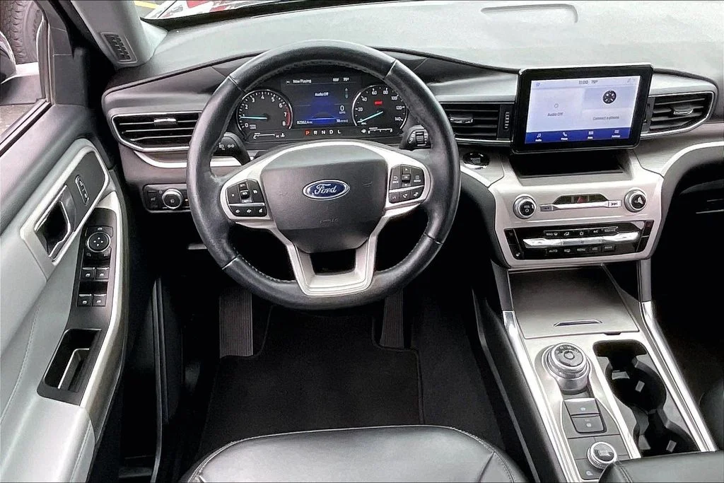 Used 2022 Gray Ford XLT image 4