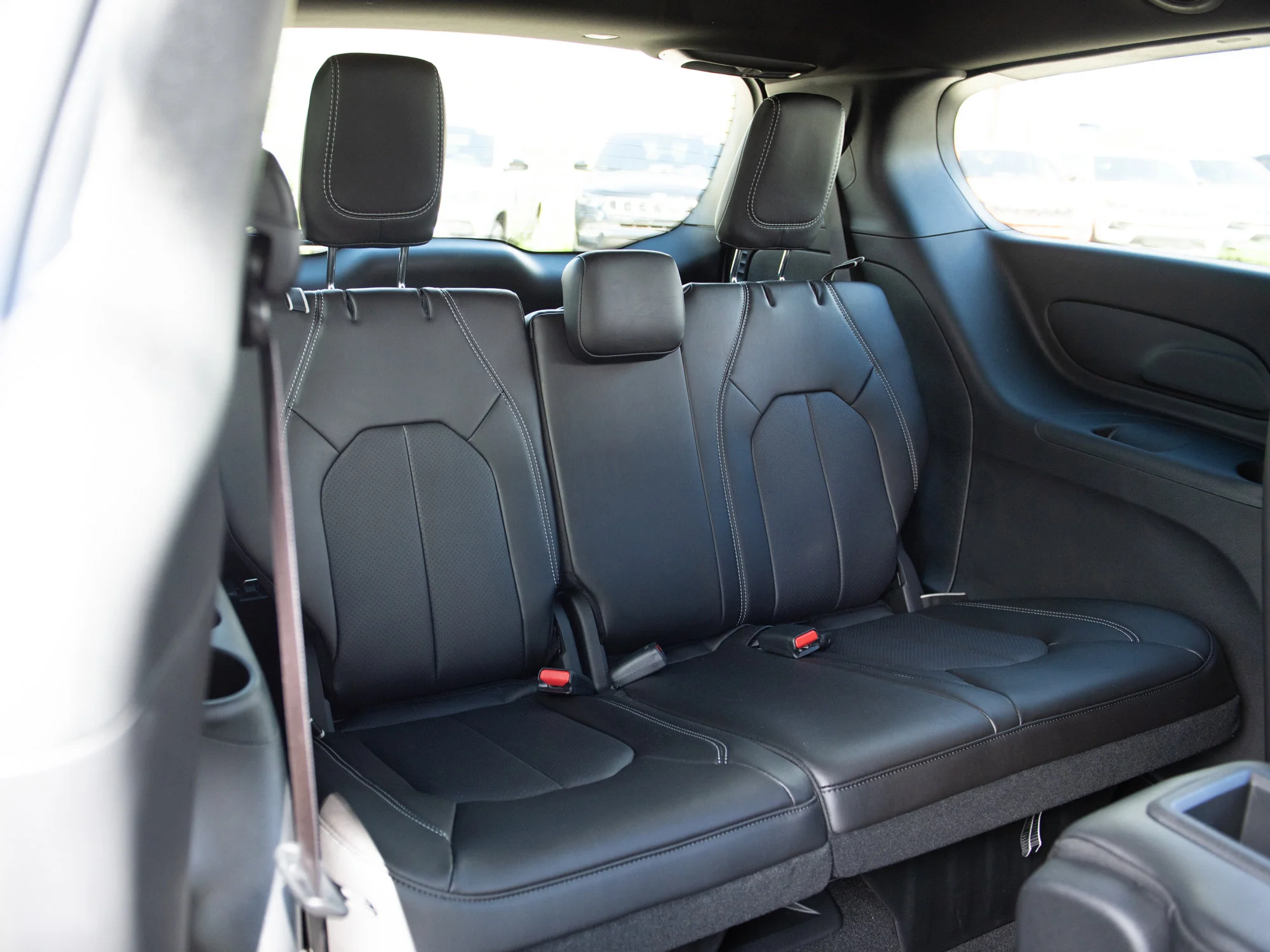 New 2027 White Chrysler Select*, Remote Start, Heated Leather Seats, Lane Departure Warning image 23