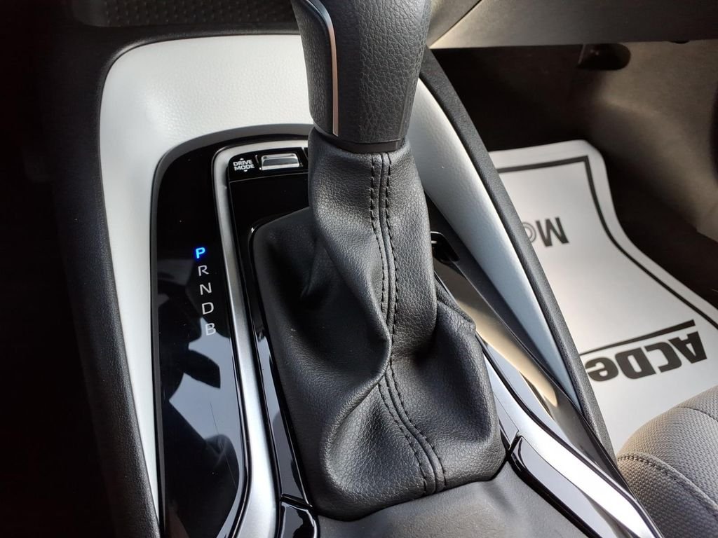 Used 2024 Ice Cap Toyota SE image 19