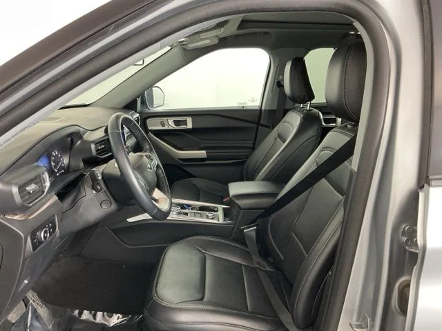 Certified Used 2023  Ford Limited image 14