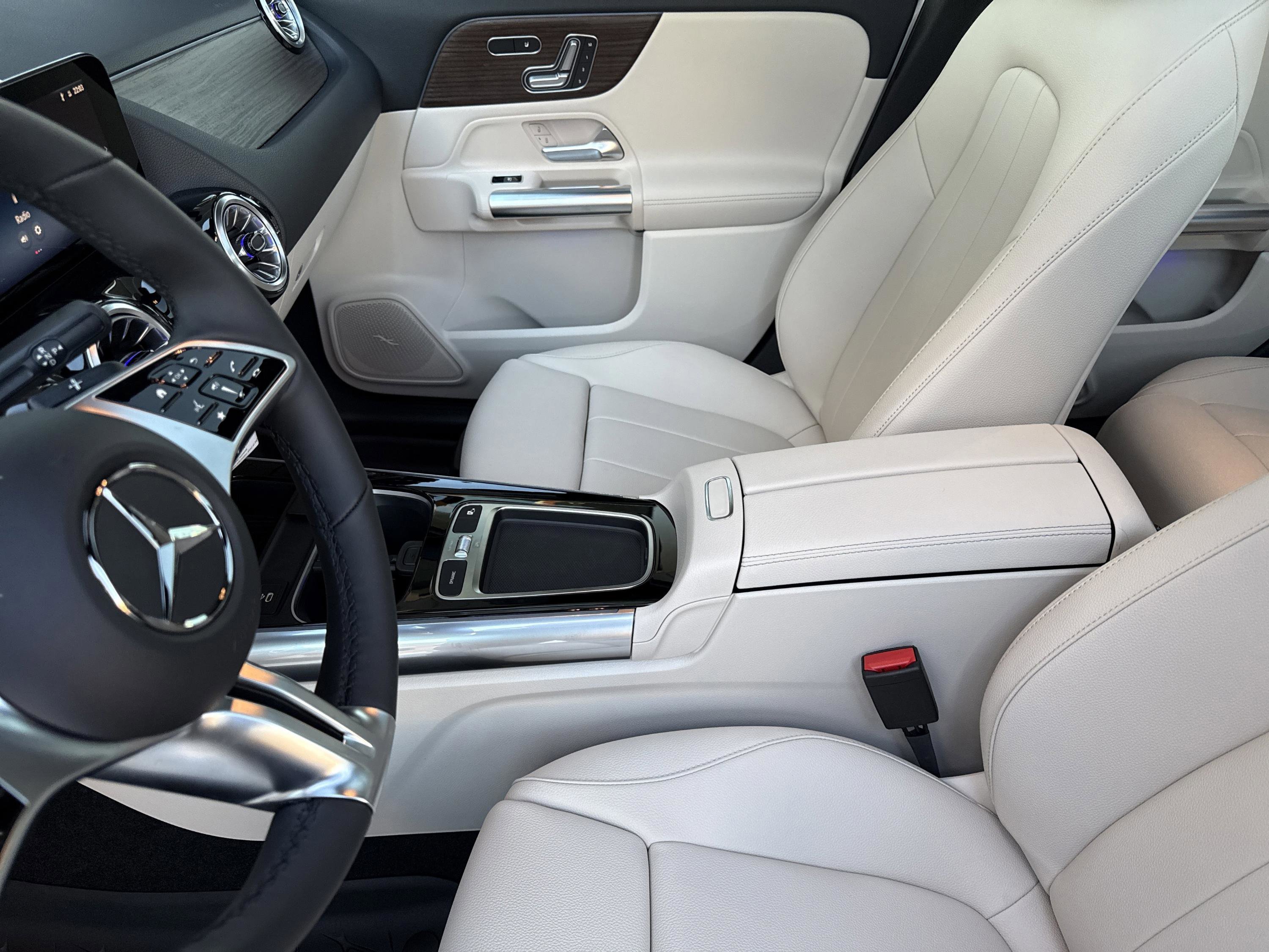 Certified Used 2026 Polar White Mercedes-Benz GLA 250 image 26