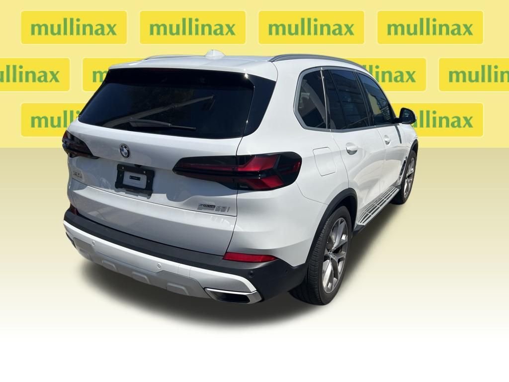 Used 2026 White BMW sDrive40i image 6