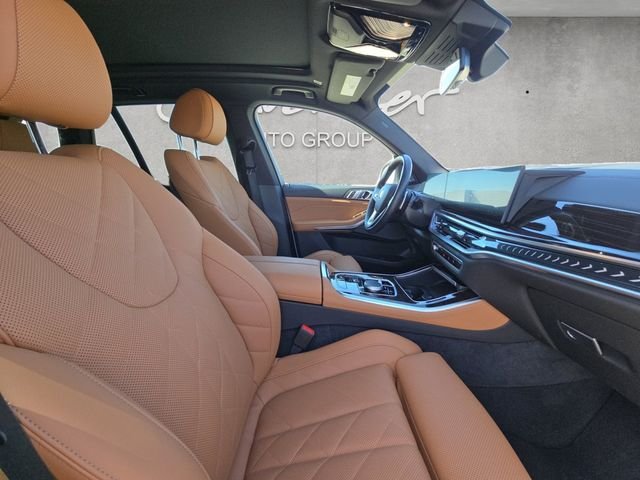 Used 2026 White BMW sDrive40i image 24