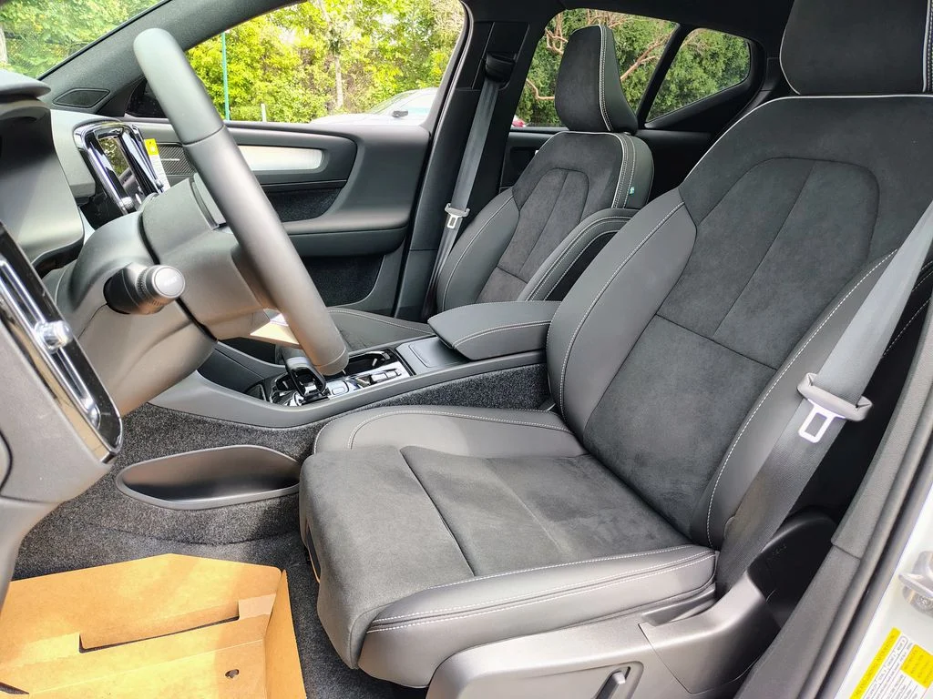 New 2026 Crystal White Volvo Ultra image 14