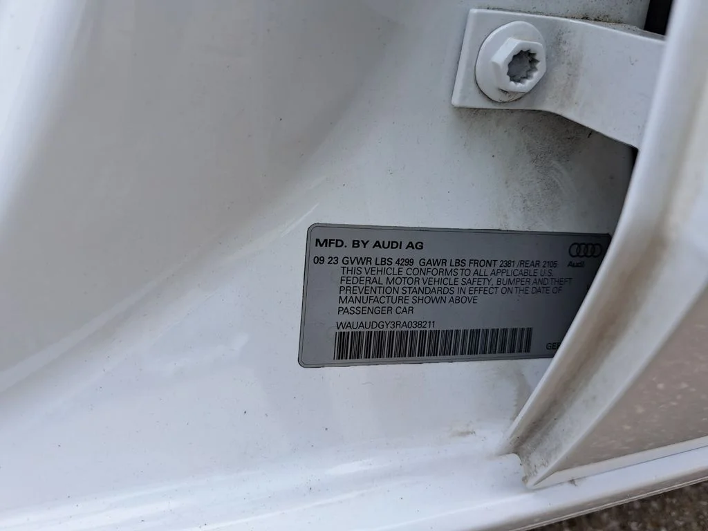 Used 2024 White Audi  image 27