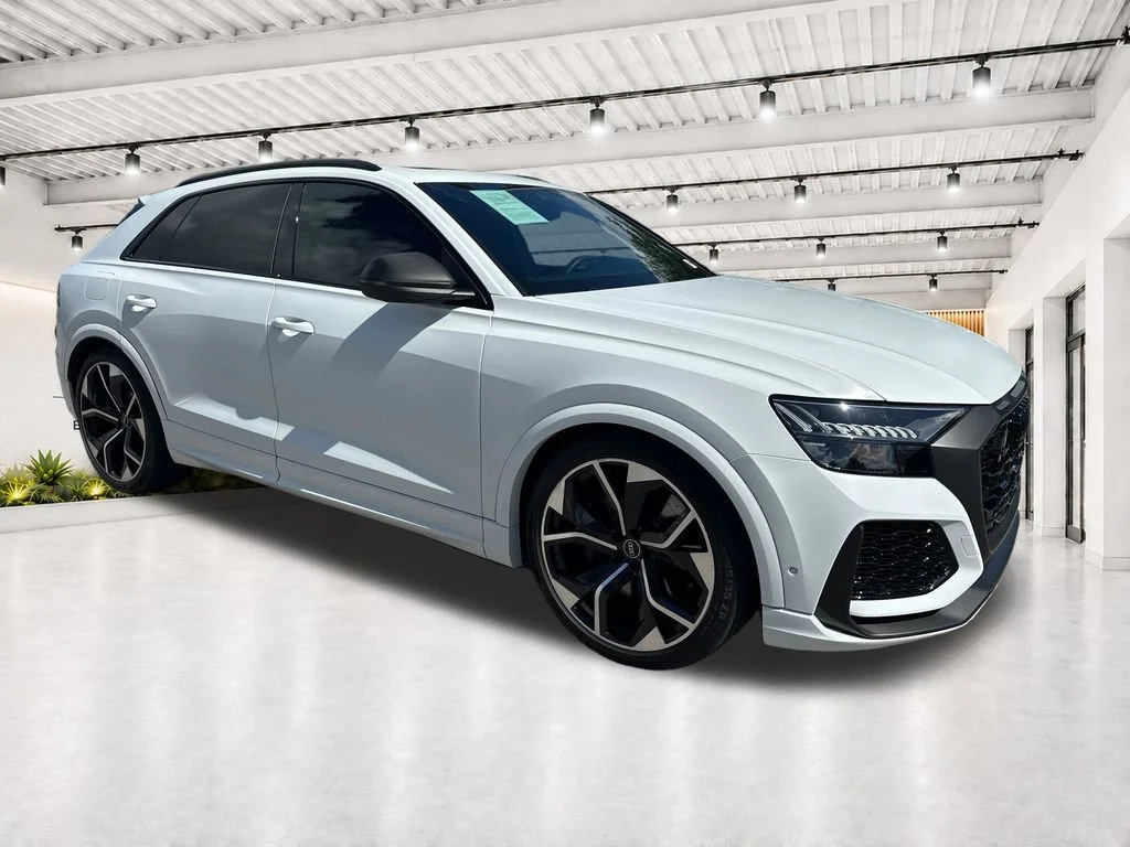 2023 Audi RS Q8 -'s photo