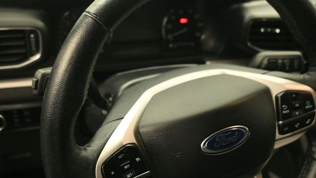 Used 2024 Gray Ford XLT image 13