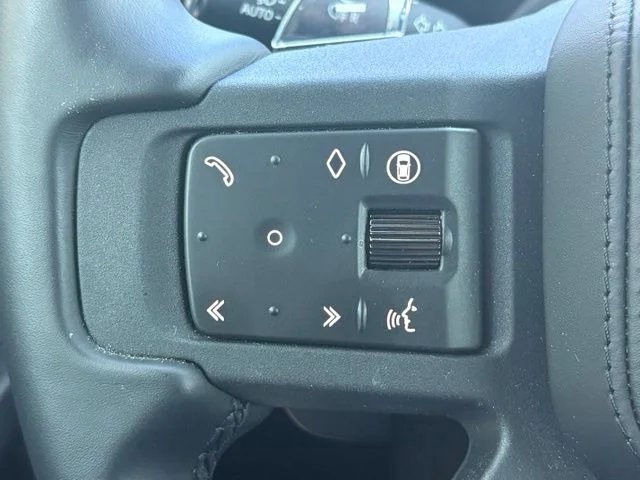 Certified Used 2026 Blue Land Rover OCTA image 18